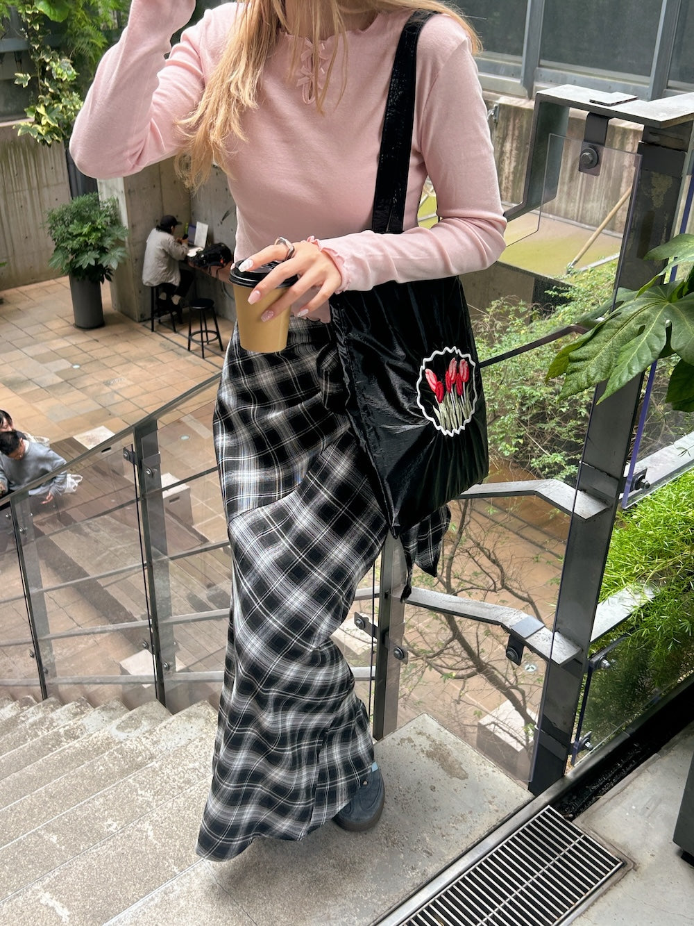 <SL2243679> 2WAYメロウフリルトップス
