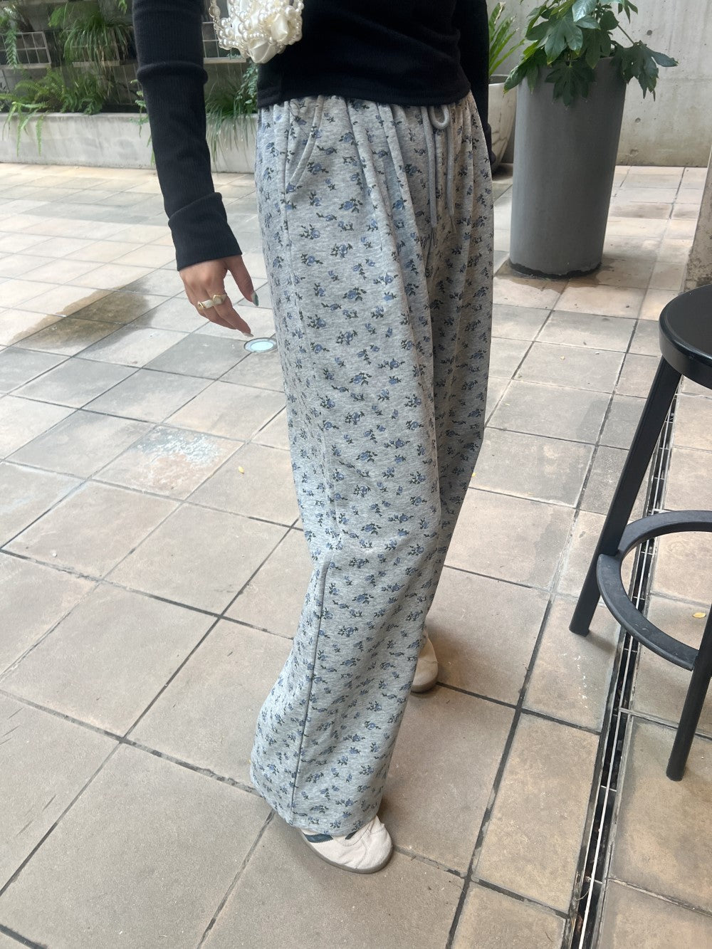 <SL2241655> 小花柄スウェットパンツ