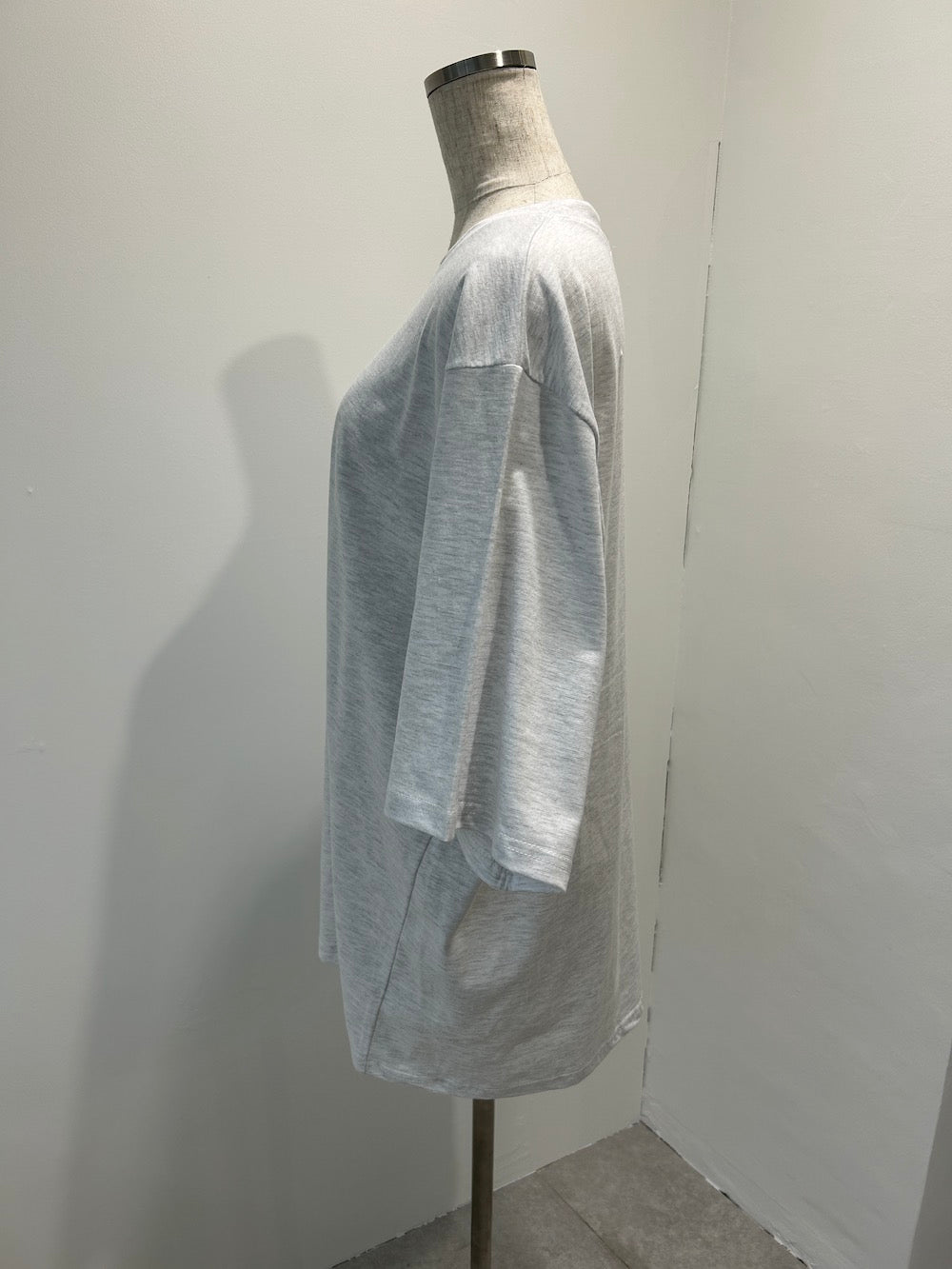 <SL2241619> doughnut tee