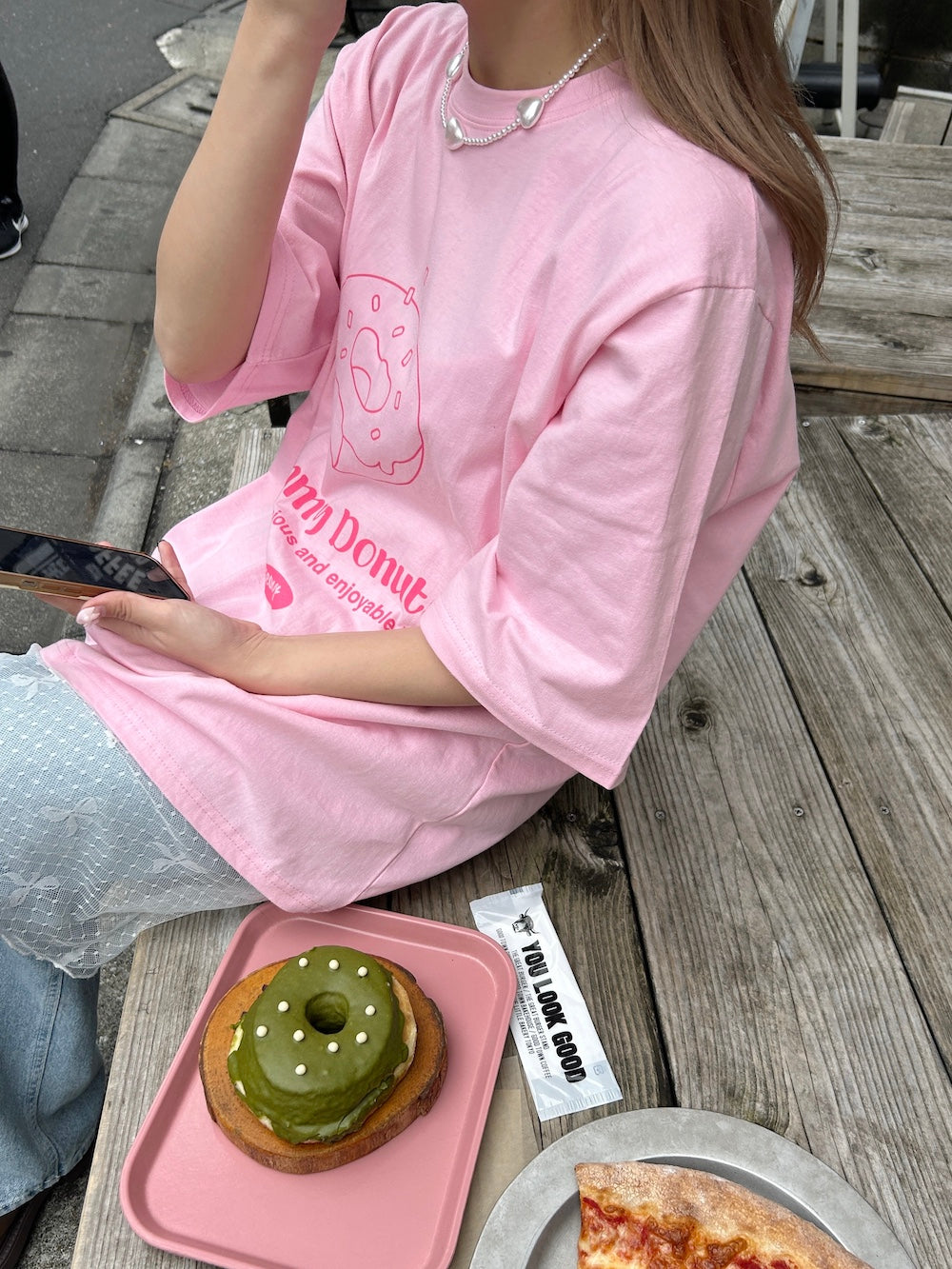 <SL2241619> doughnut tee