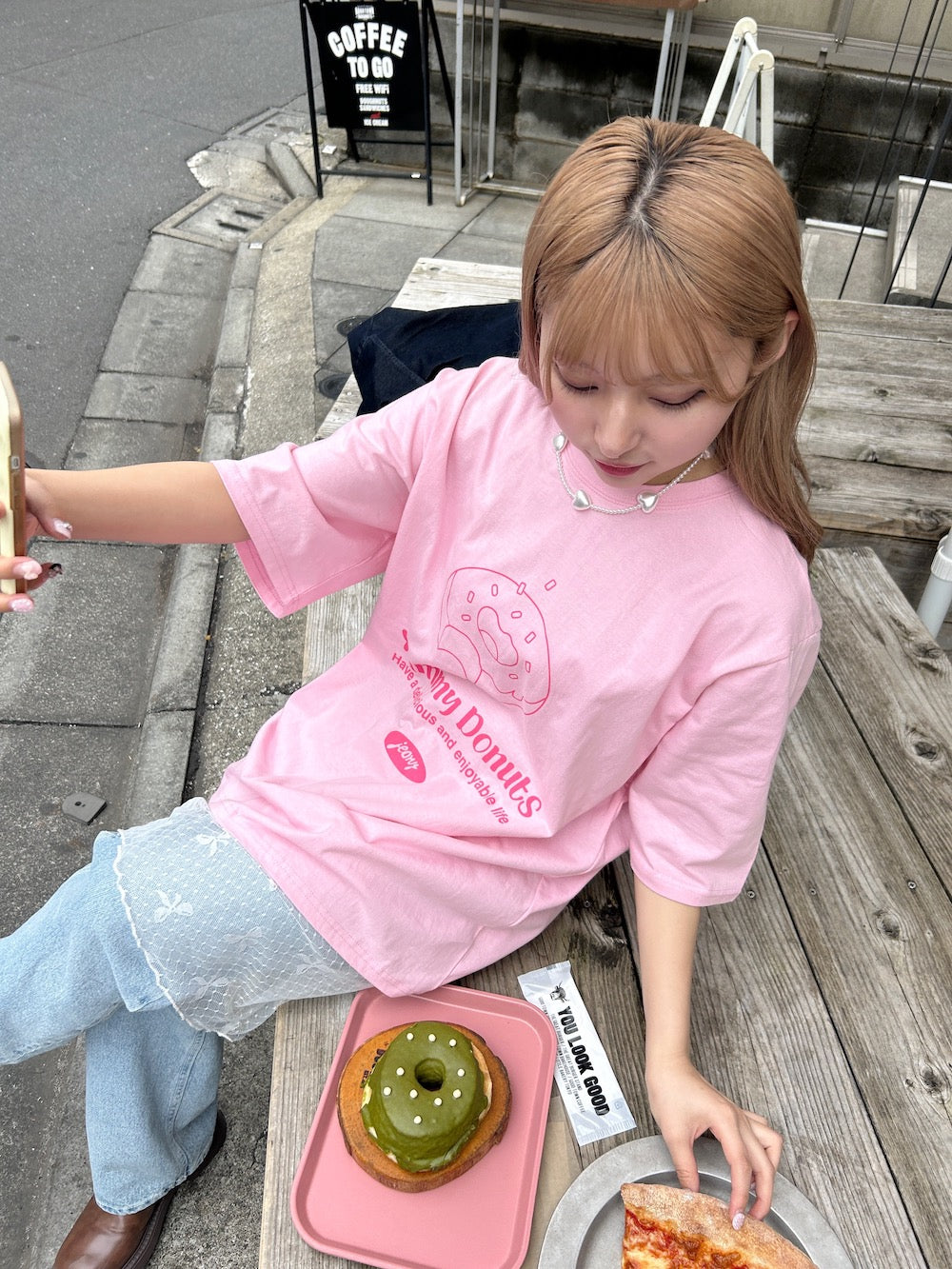 <SL2241619> doughnut tee