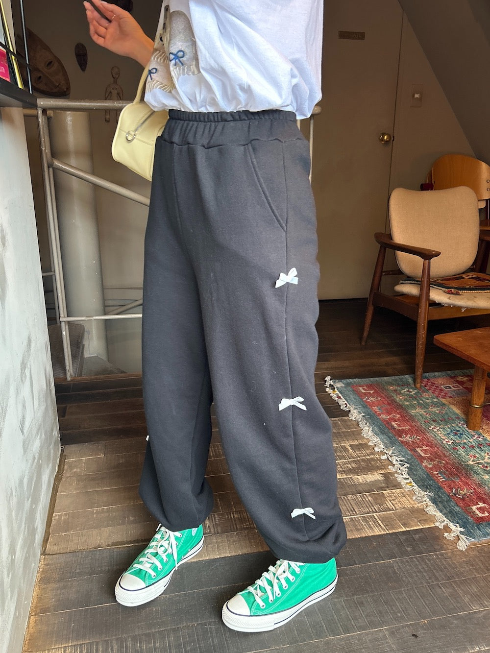 <SL2241630> side ribbon sweat pants