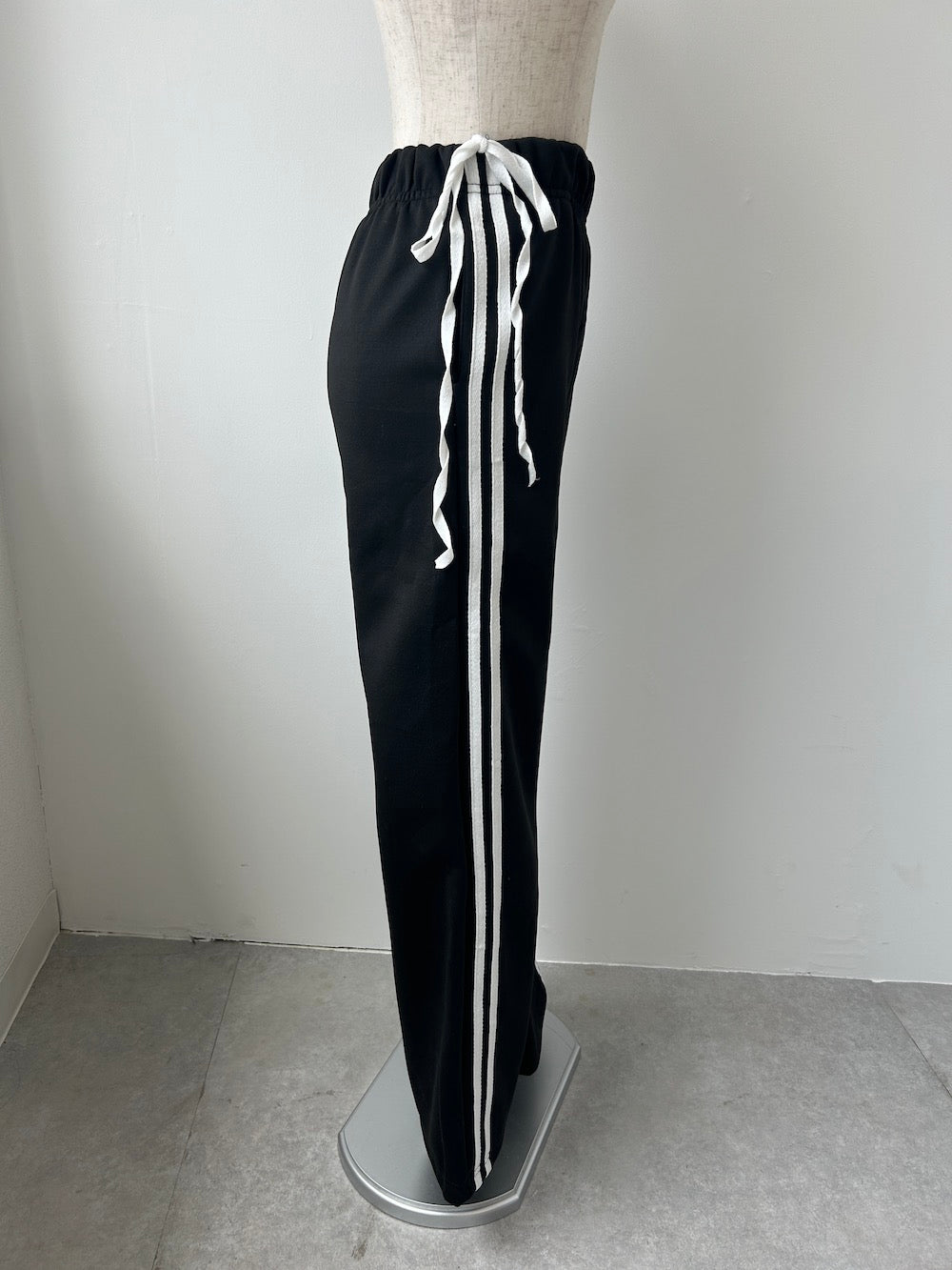 <LE2242915> サイドリボンストレートパンツ