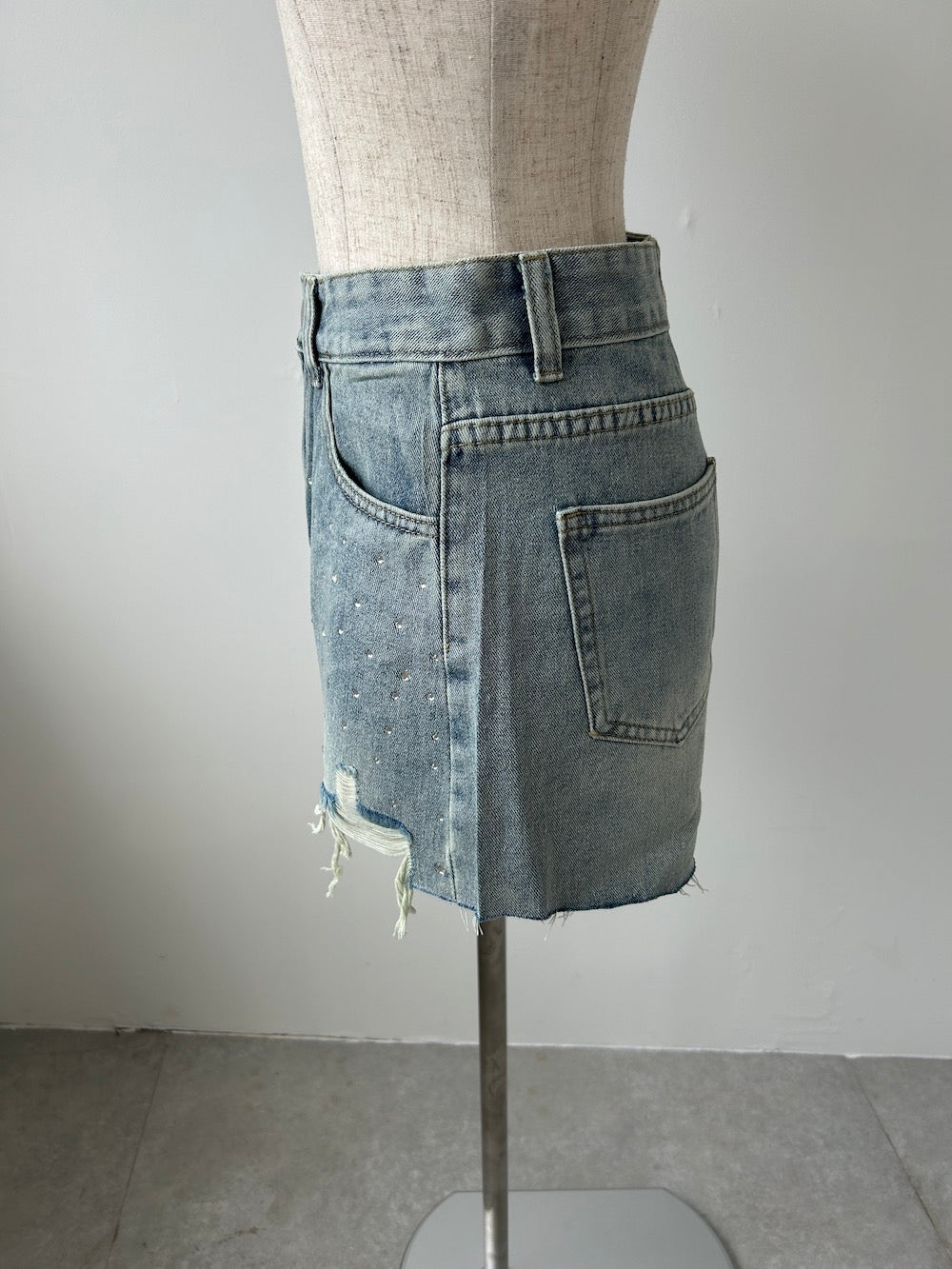 <LE2242914> ビジューデニムショートパンツ