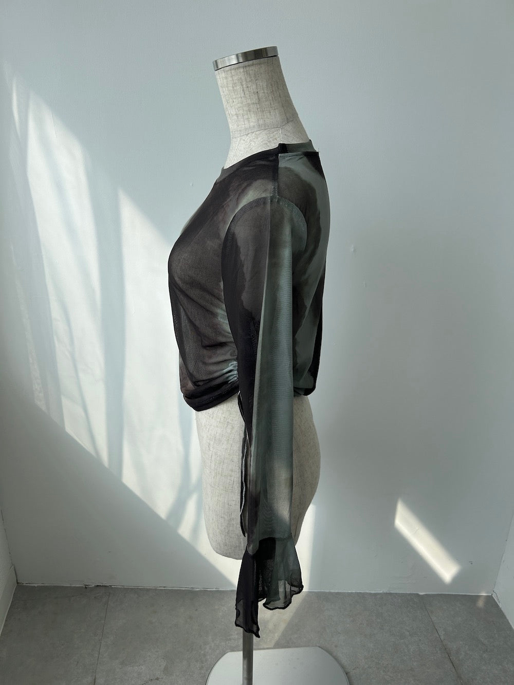 ¥1,000円オフ!<GR2242501> サイドドロストシアートップス