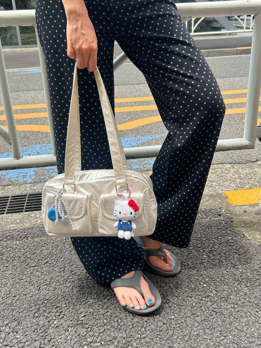 <SL2242647> dot denim pants