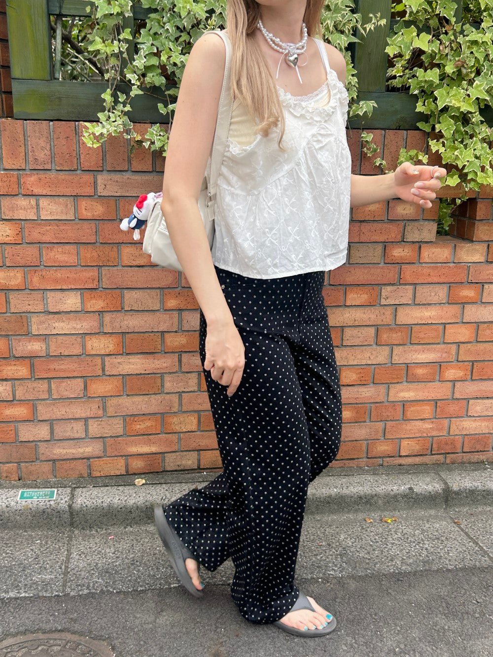 <SL2242647> dot denim pants