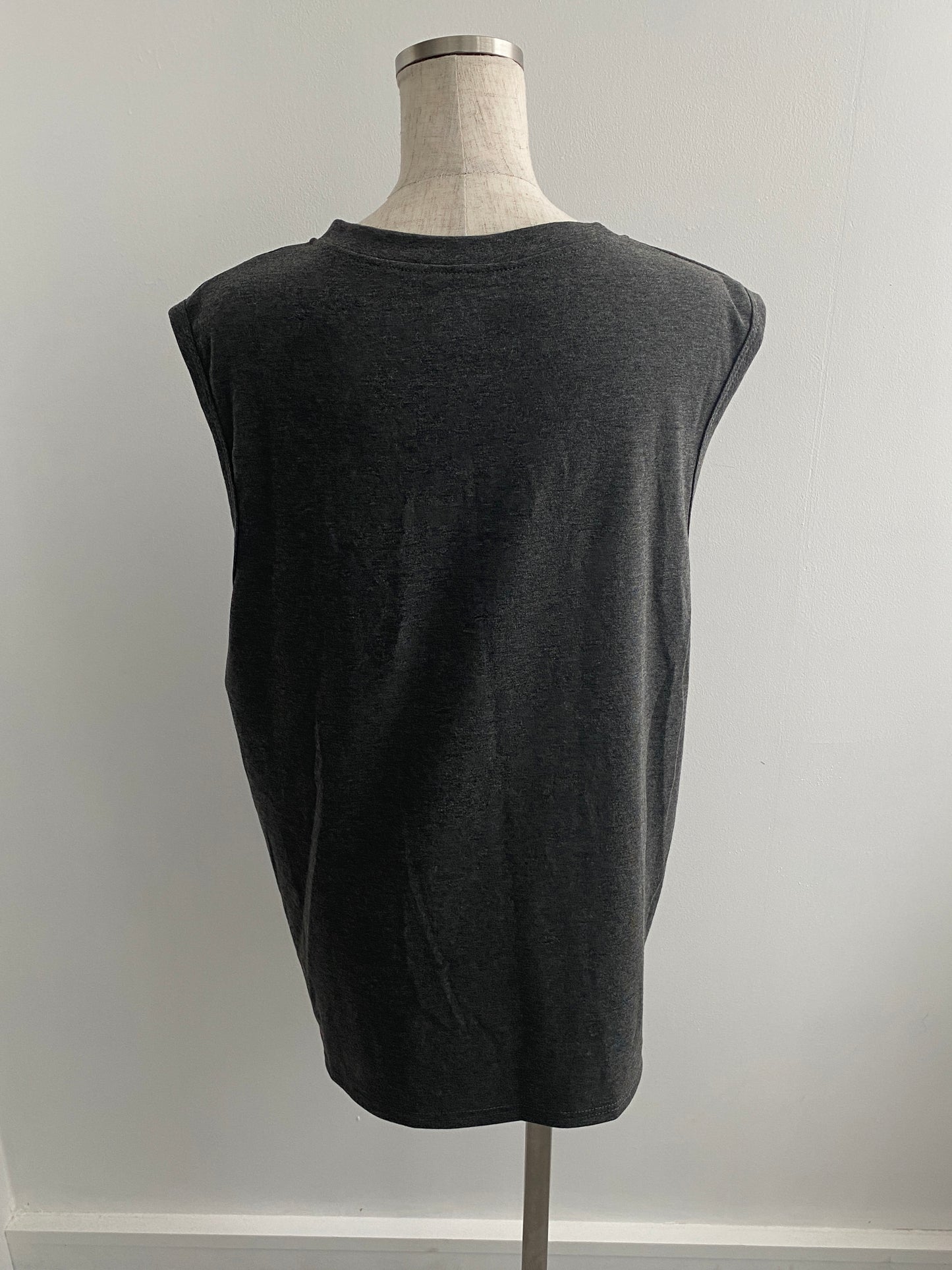 <GR2242521> メンズライクノースリーブトップス