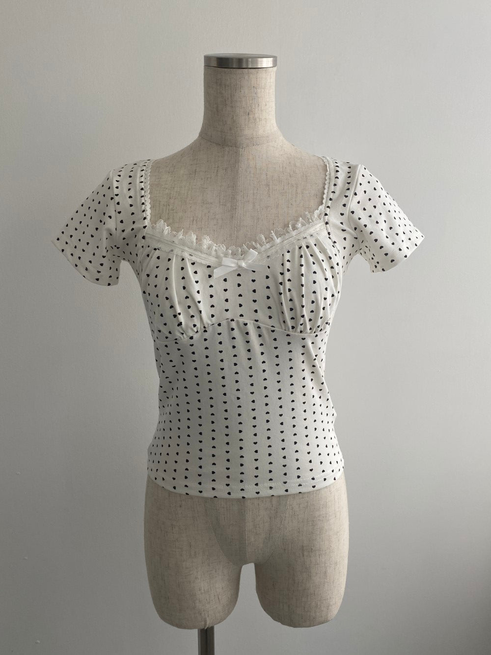 <SL2242664> dot square tops