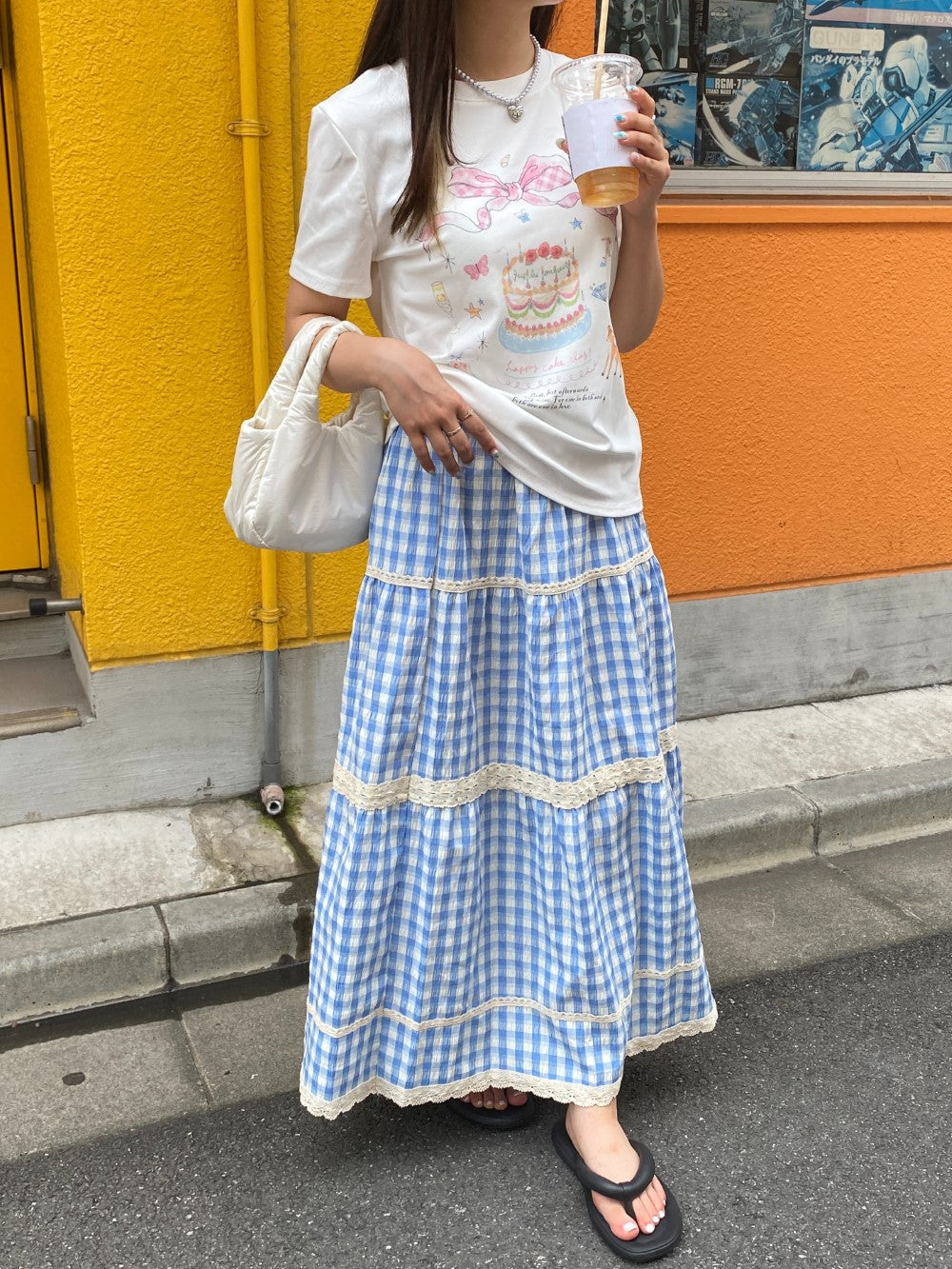 <SL2242621> vintage ribbon cake tee