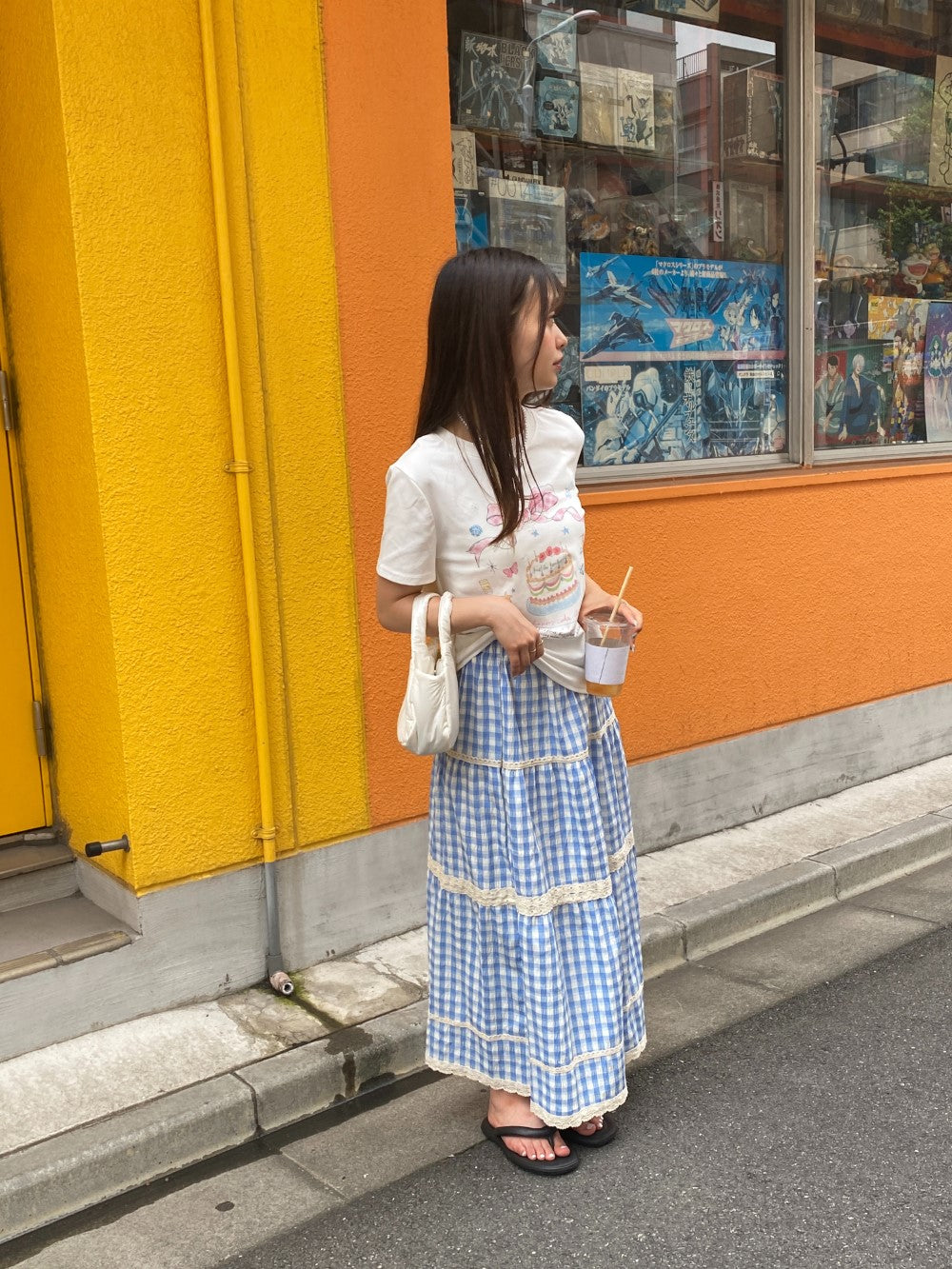 <SL2242621> vintage ribbon cake tee