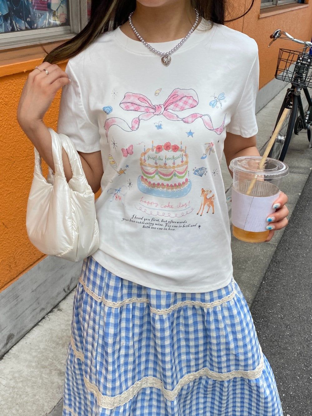 <SL2242621> vintage ribbon cake tee