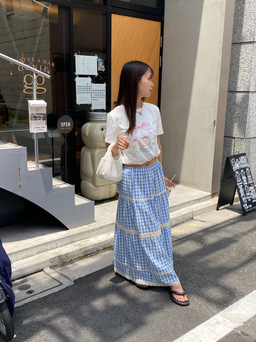 <SL2242621> vintage ribbon cake tee