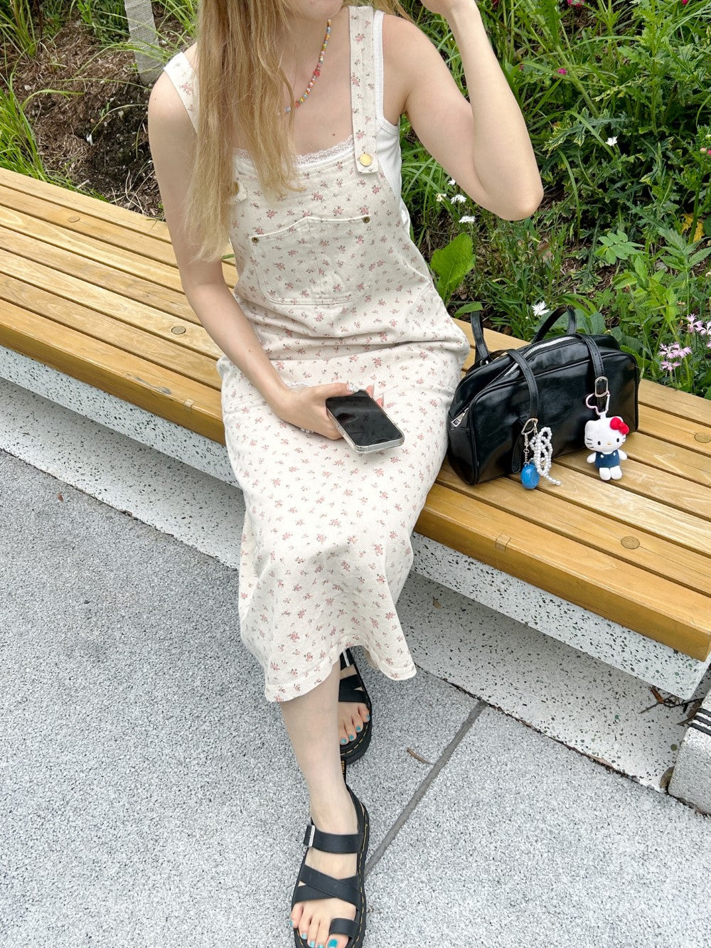 <SL2242660> 小花柄サロペットスカート