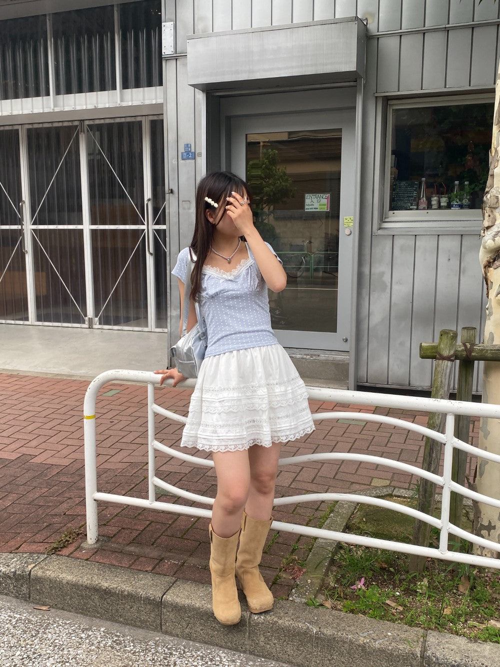 <SL2242664> dot square tops
