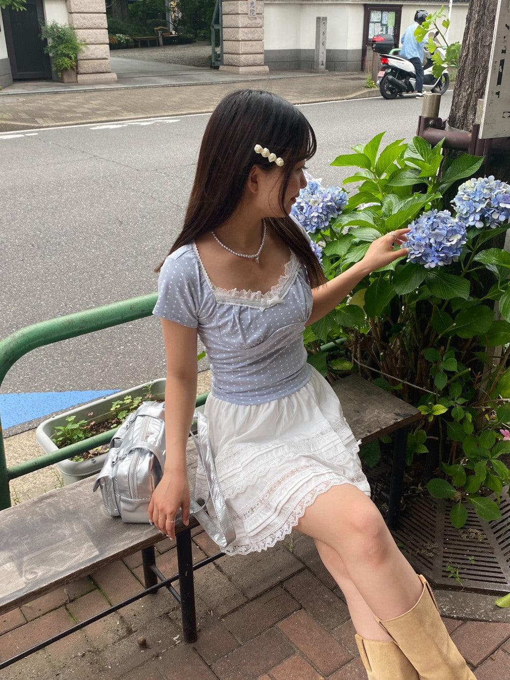 <SL2242664> dot square tops