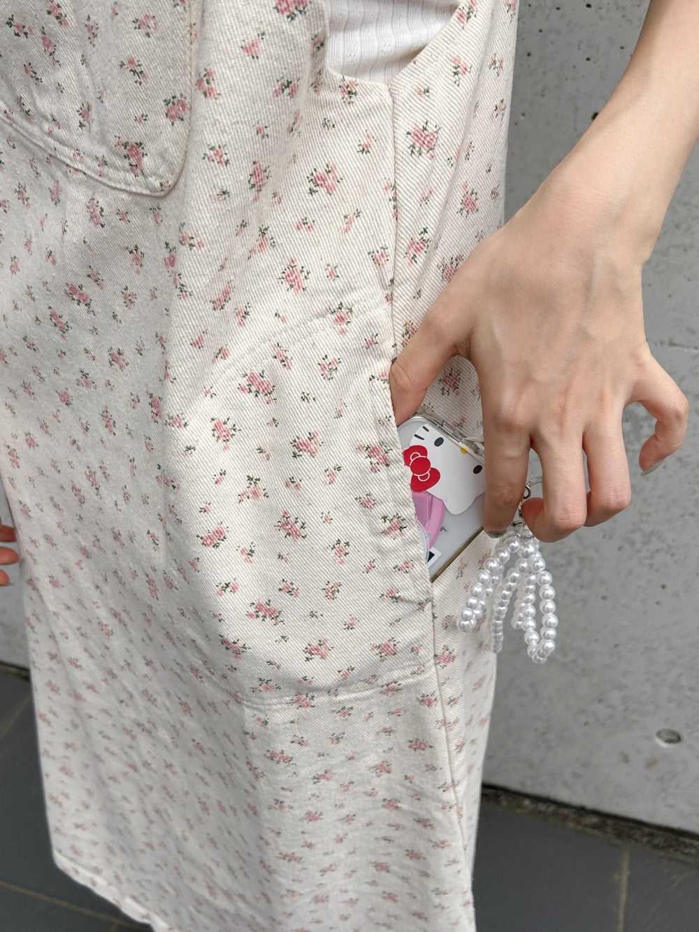 <SL2242660> 小花柄サロペットスカート