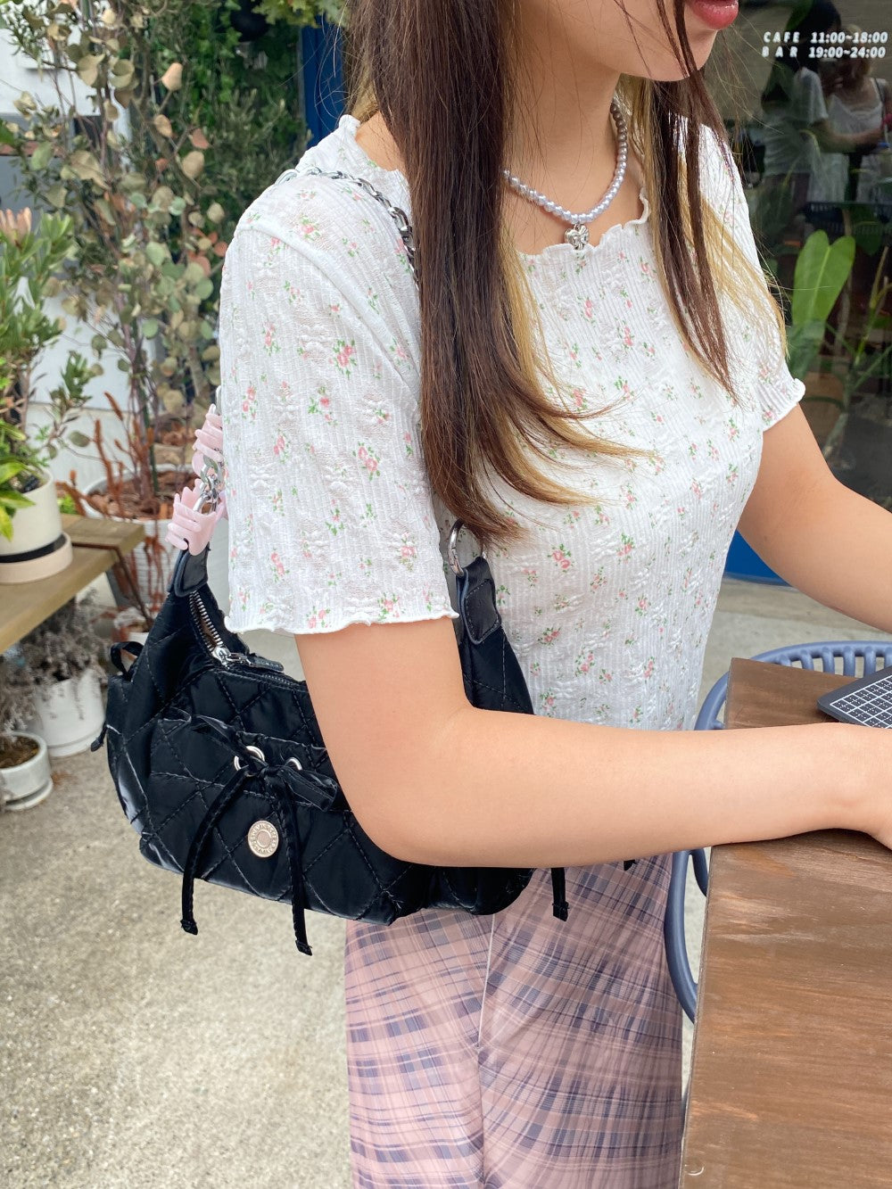 <SL2242639> flower tee