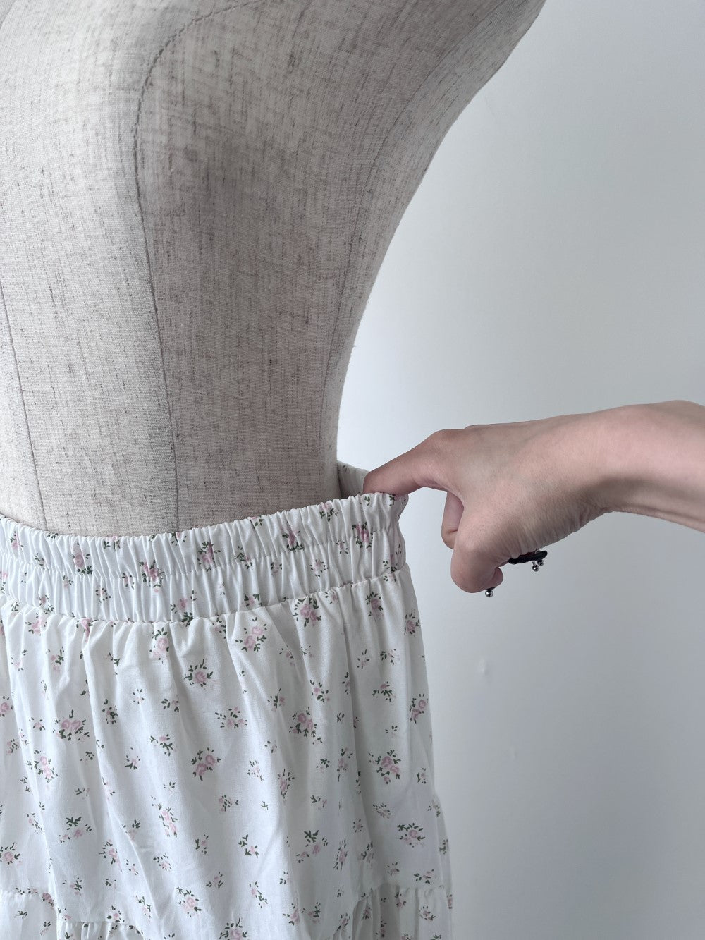 <SL2242645> fancy flower skirt