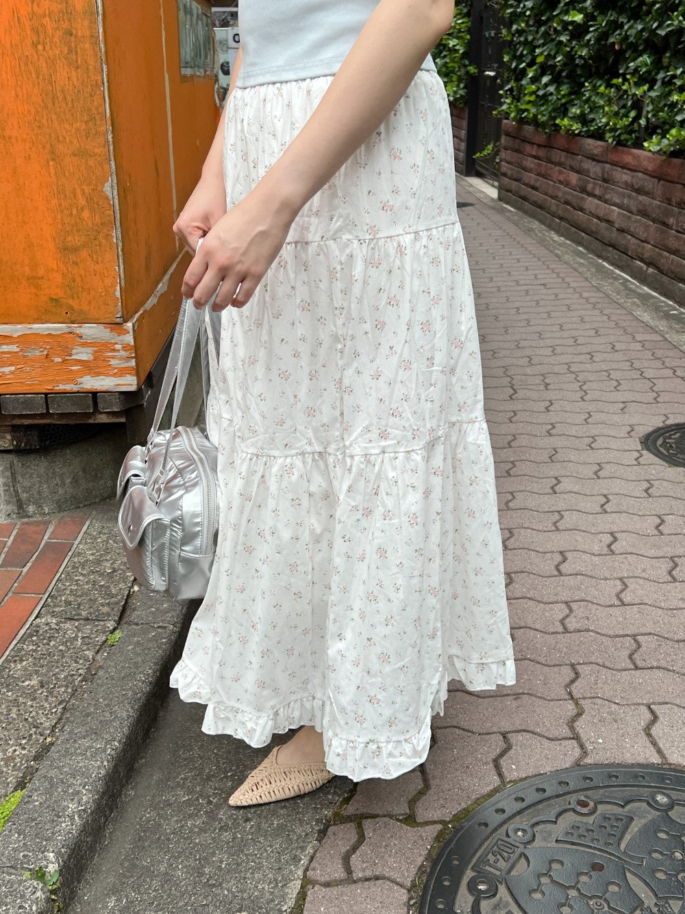 <SL2242645> fancy flower skirt