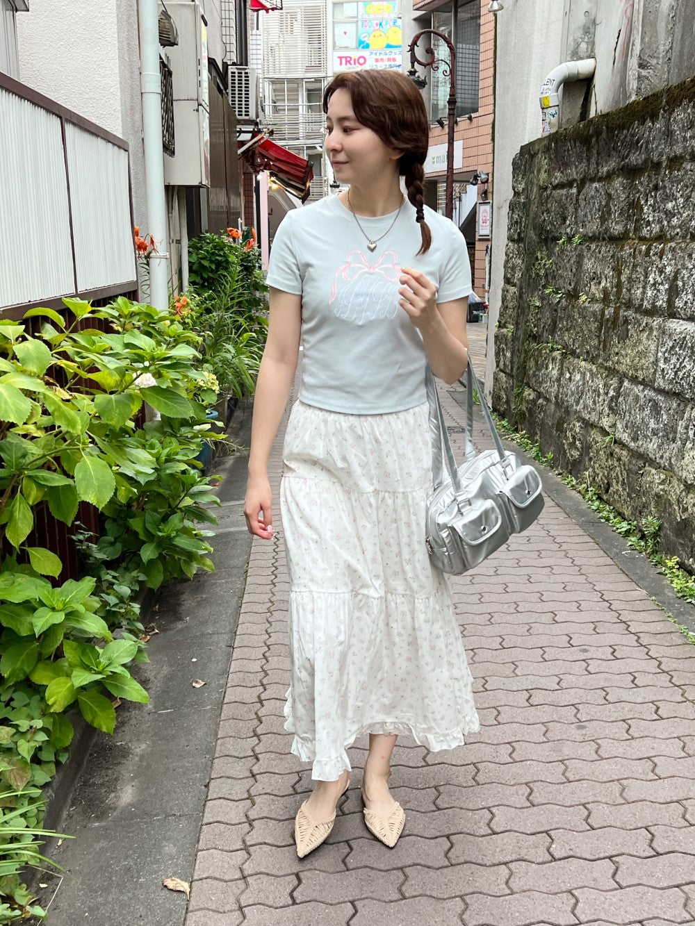 <SL2242645> fancy flower skirt