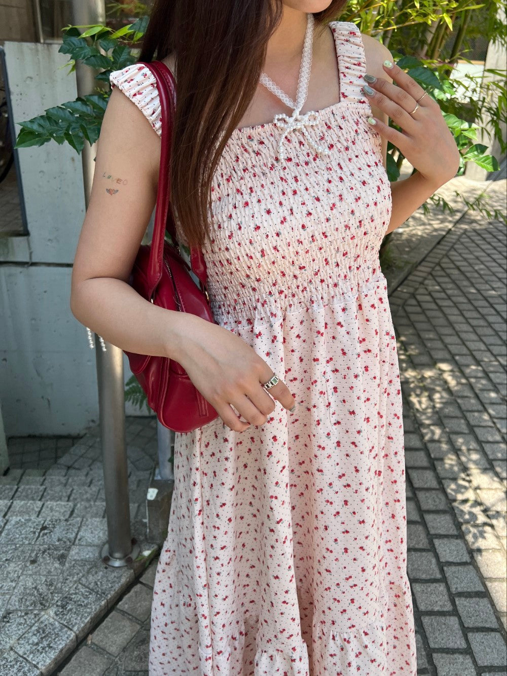 <SL2242658> 小花柄シャーリングロングワンピース