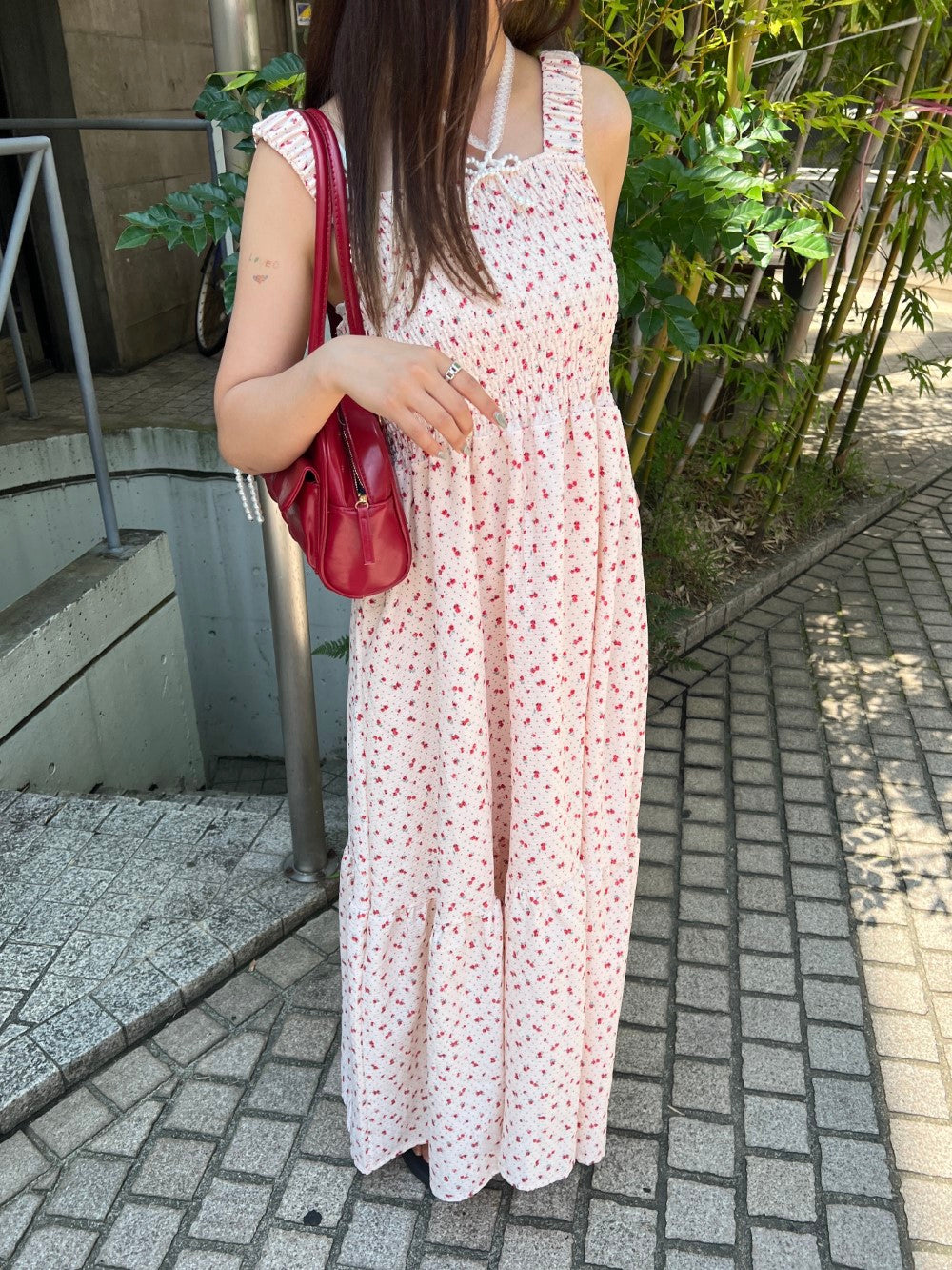 <SL2242658> 小花柄シャーリングロングワンピース