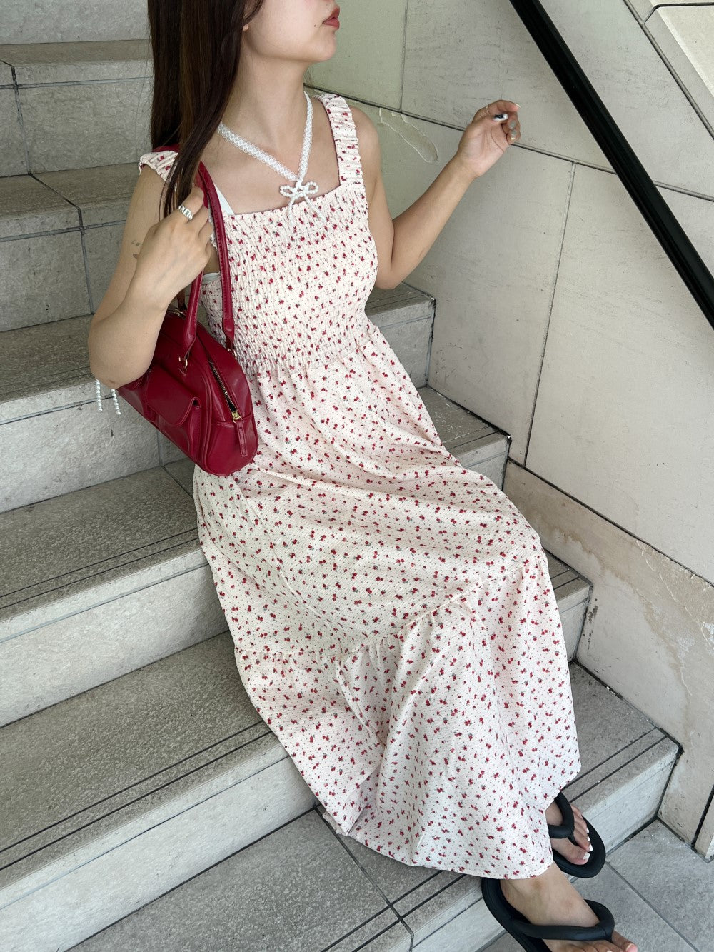 <SL2242658> 小花柄シャーリングロングワンピース