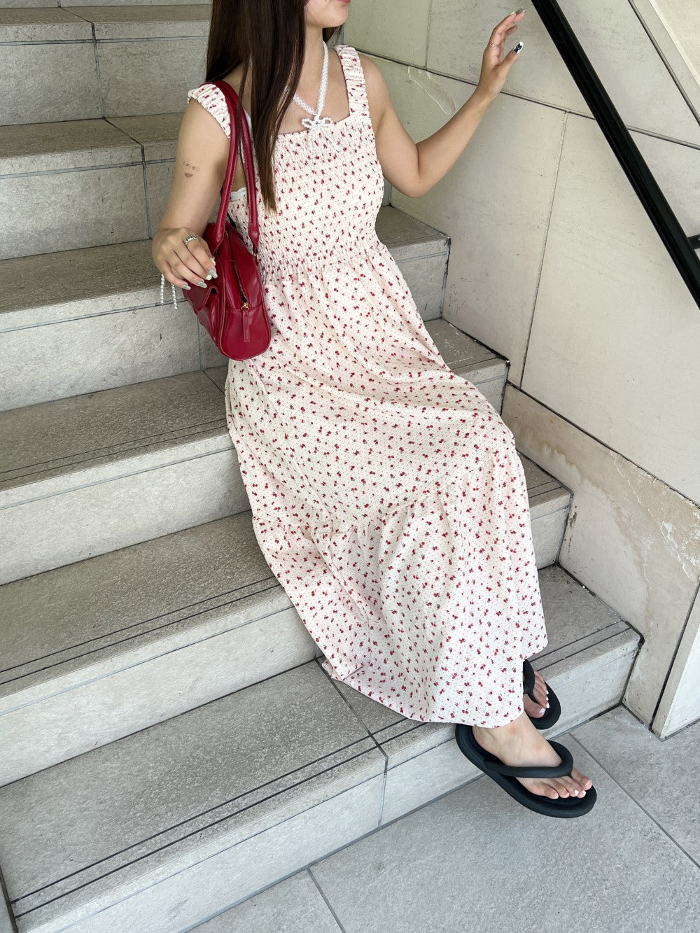 <SL2242658> 小花柄シャーリングロングワンピース