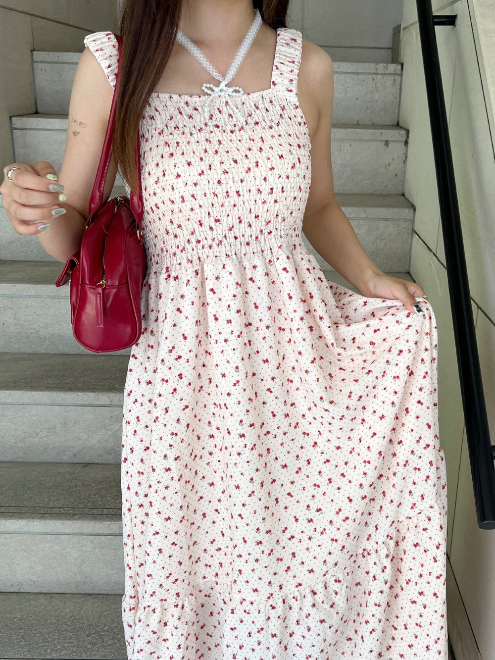 <SL2242658> 小花柄シャーリングロングワンピース