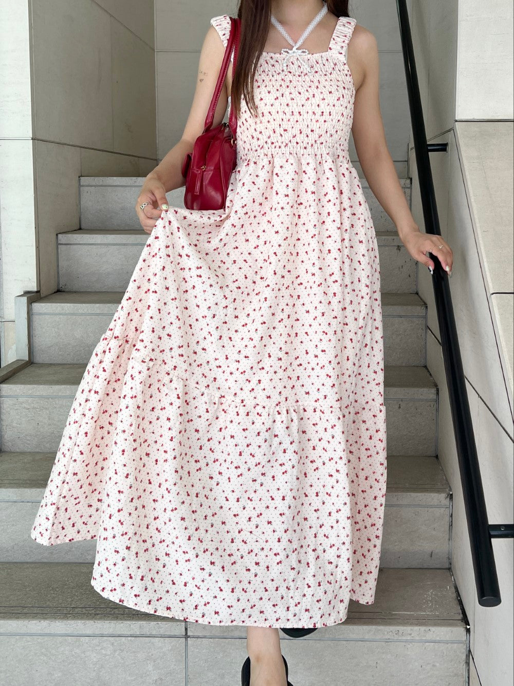 <SL2242658> 小花柄シャーリングロングワンピース