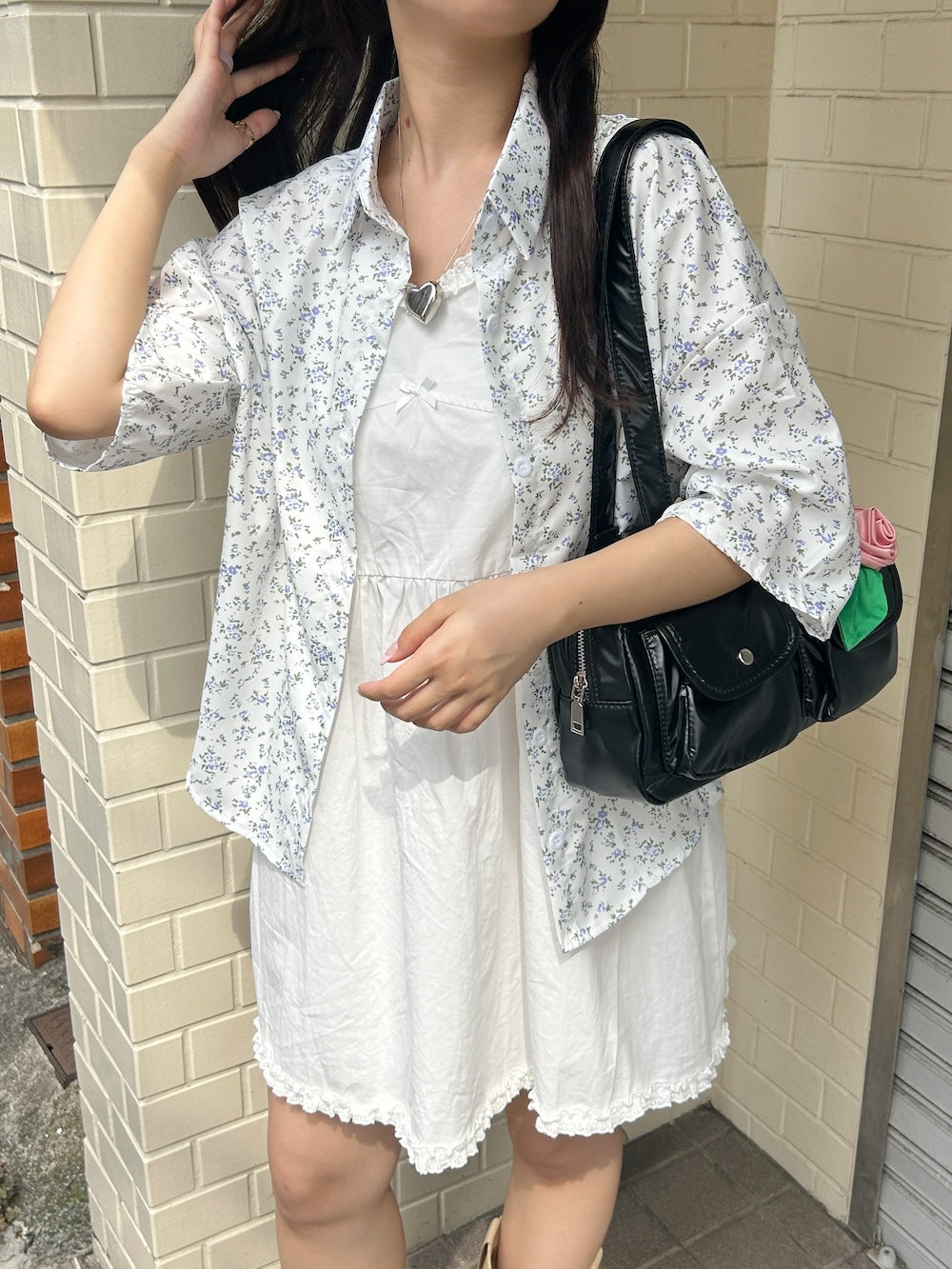 <SL2243607> フラワールーズシャツ