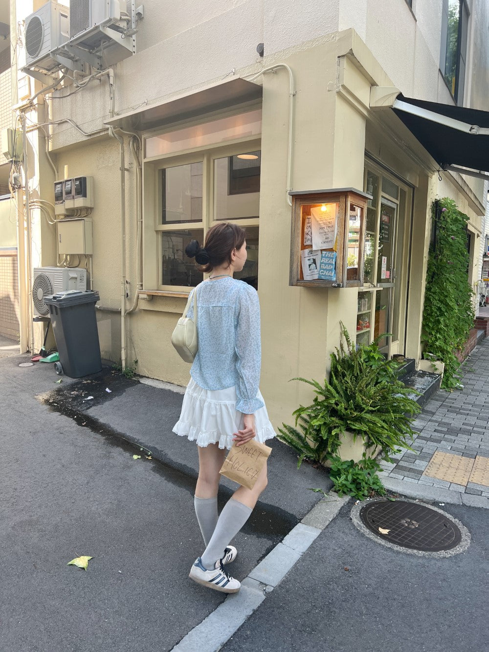 <SL2243616> フリルフラワーブラウス