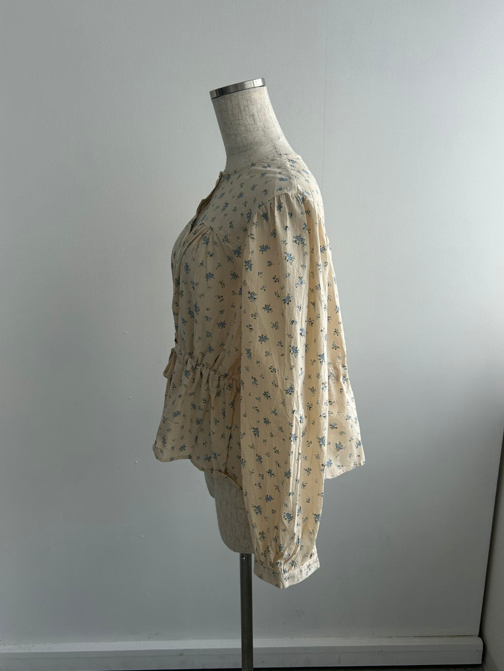 <SL2243667> vintage pastel flower tops