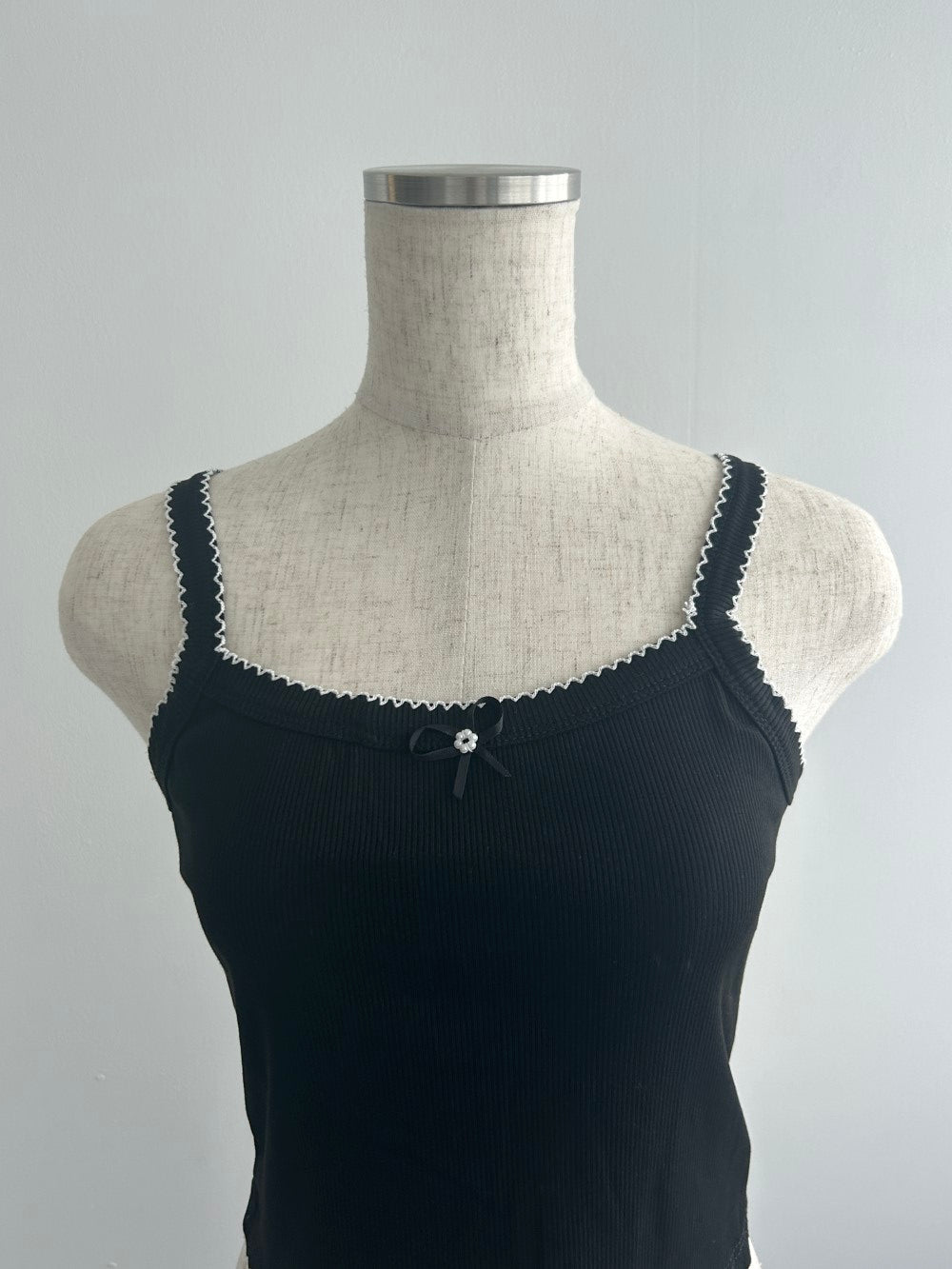 <SL2243668> ribbon point ensemble
