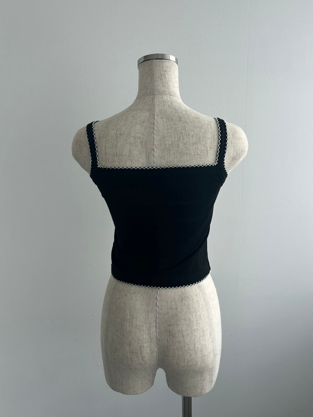 <SL2243668> ribbon point ensemble