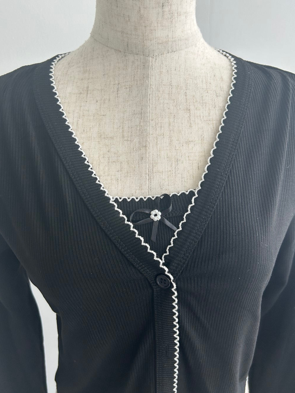 <SL2243668> ribbon point ensemble