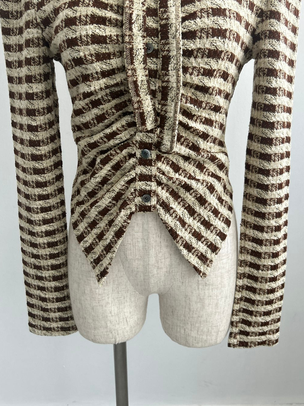 <SL2243682> ribbon choker check tops