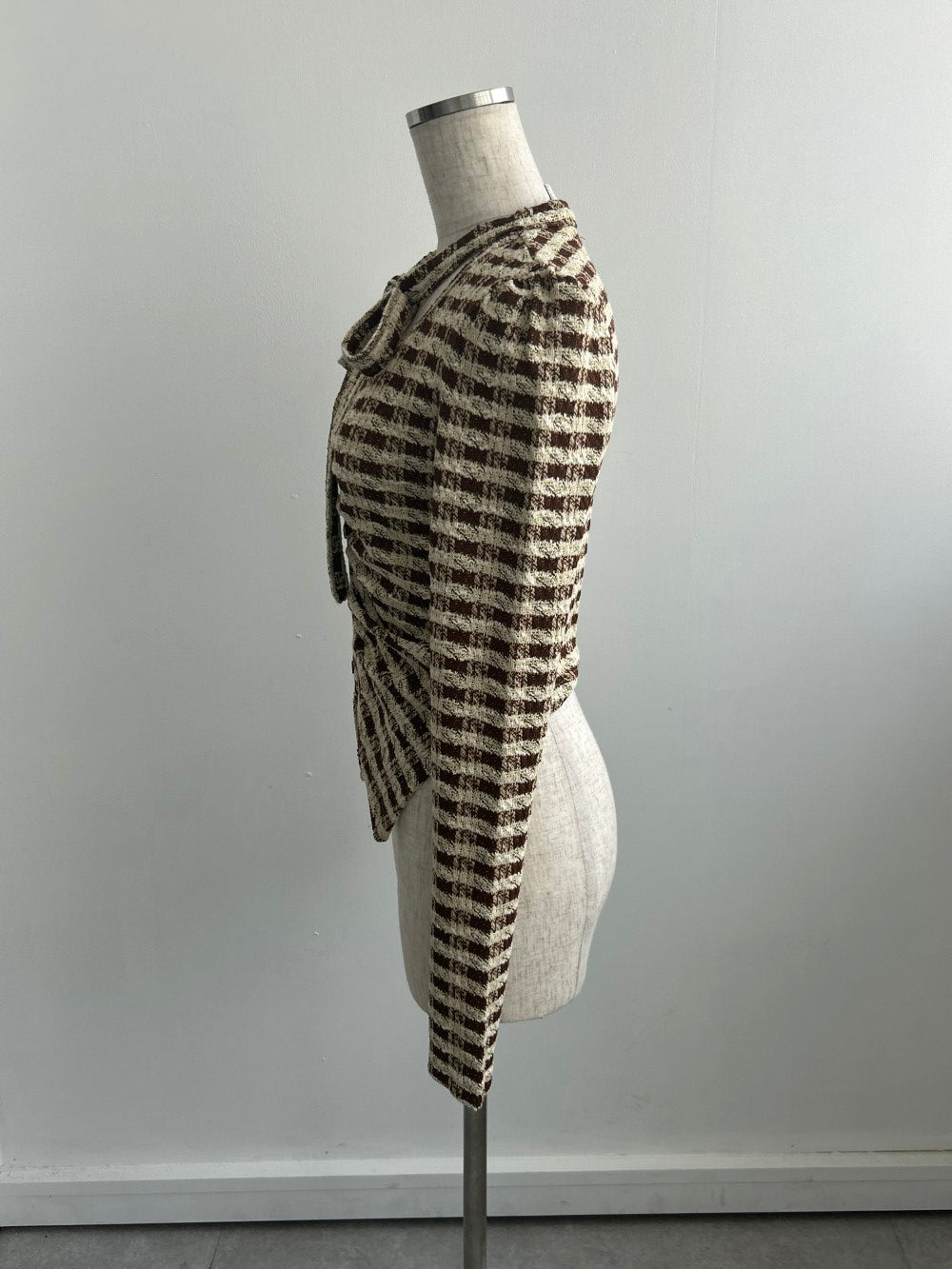 <SL2243682> ribbon choker check tops