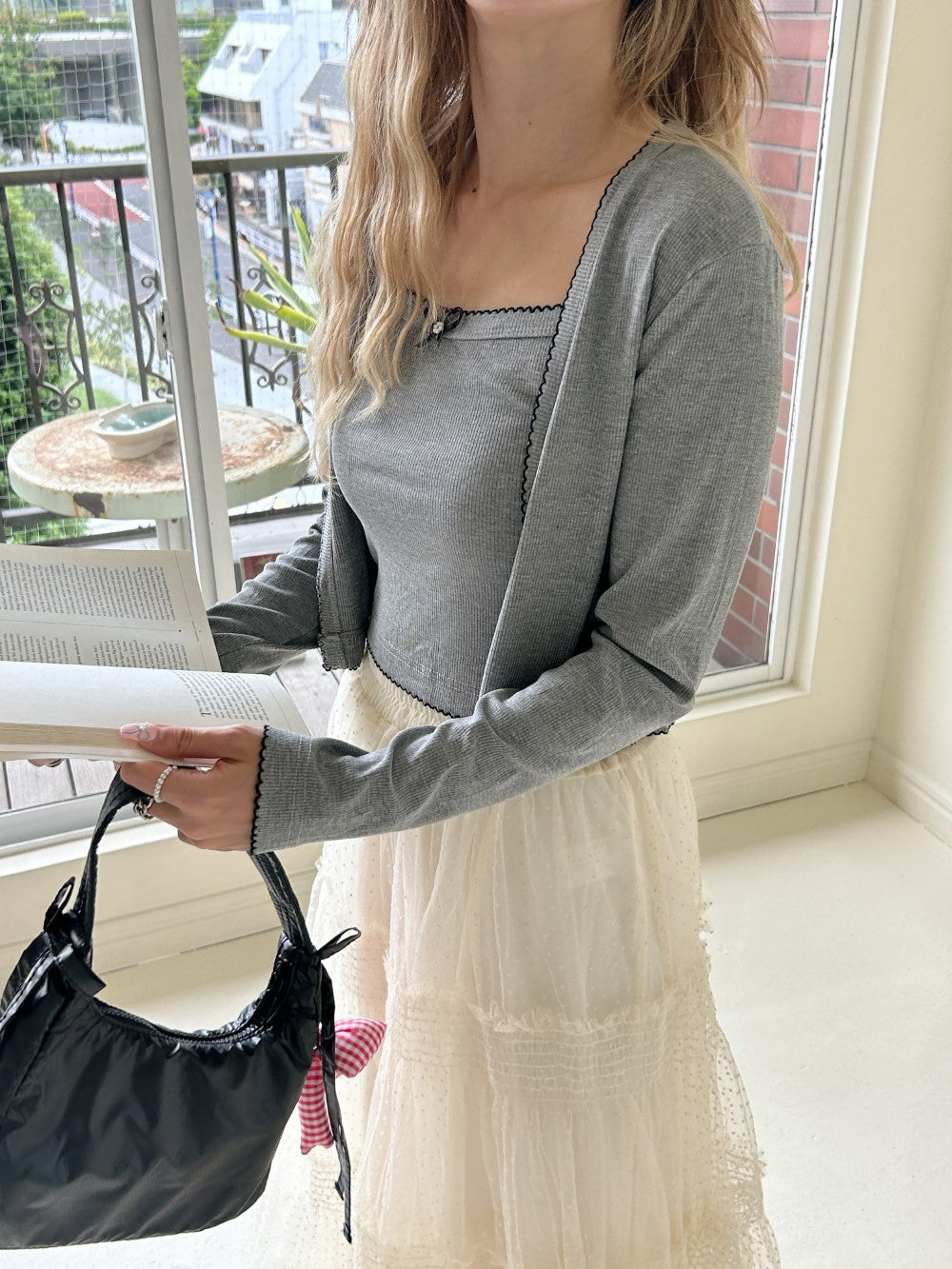 <SL2243668> ribbon point ensemble
