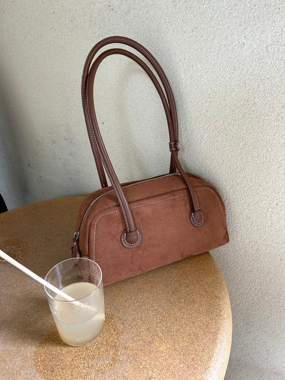 <SL1243604> suede shoulder bag