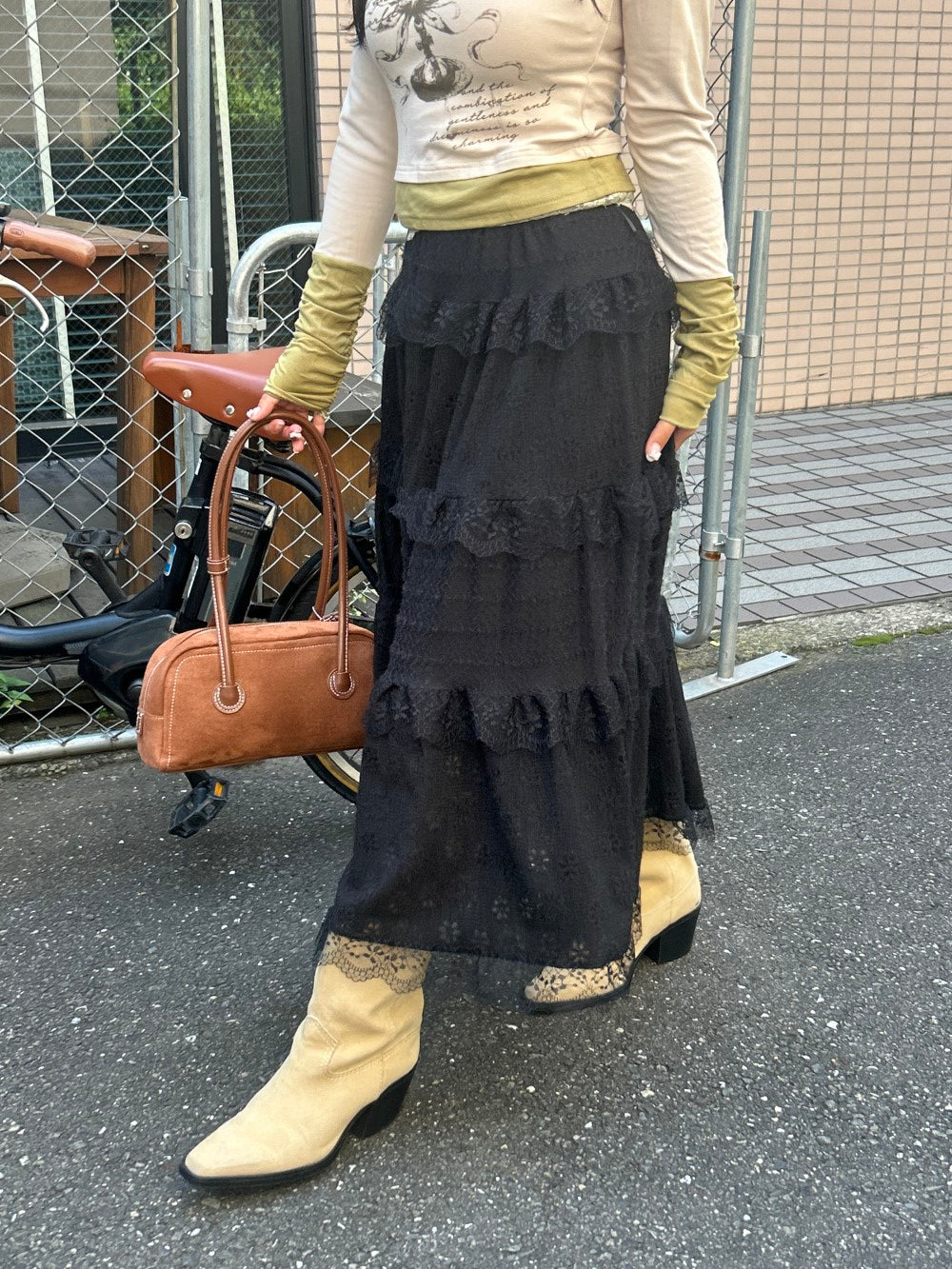 <SL1243604> suede shoulder bag