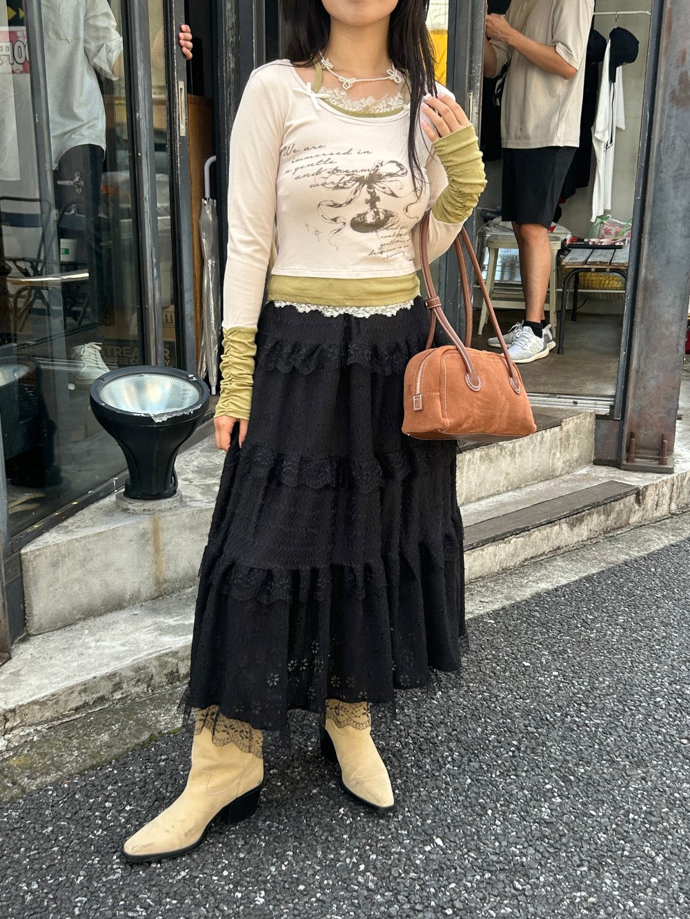 <SL1243604> suede shoulder bag