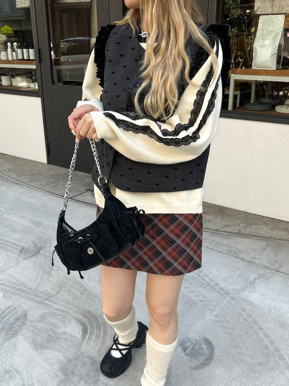 <SL2243665> ribbon dot vintage like vest