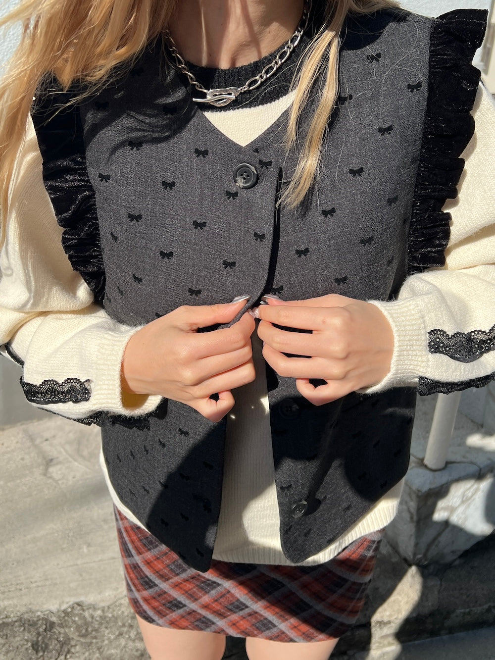 <SL2243665> ribbon dot vintage like vest