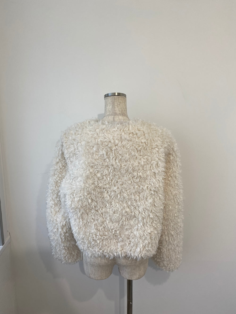 <RN2244007> ゴールドボタンプードルファーコート