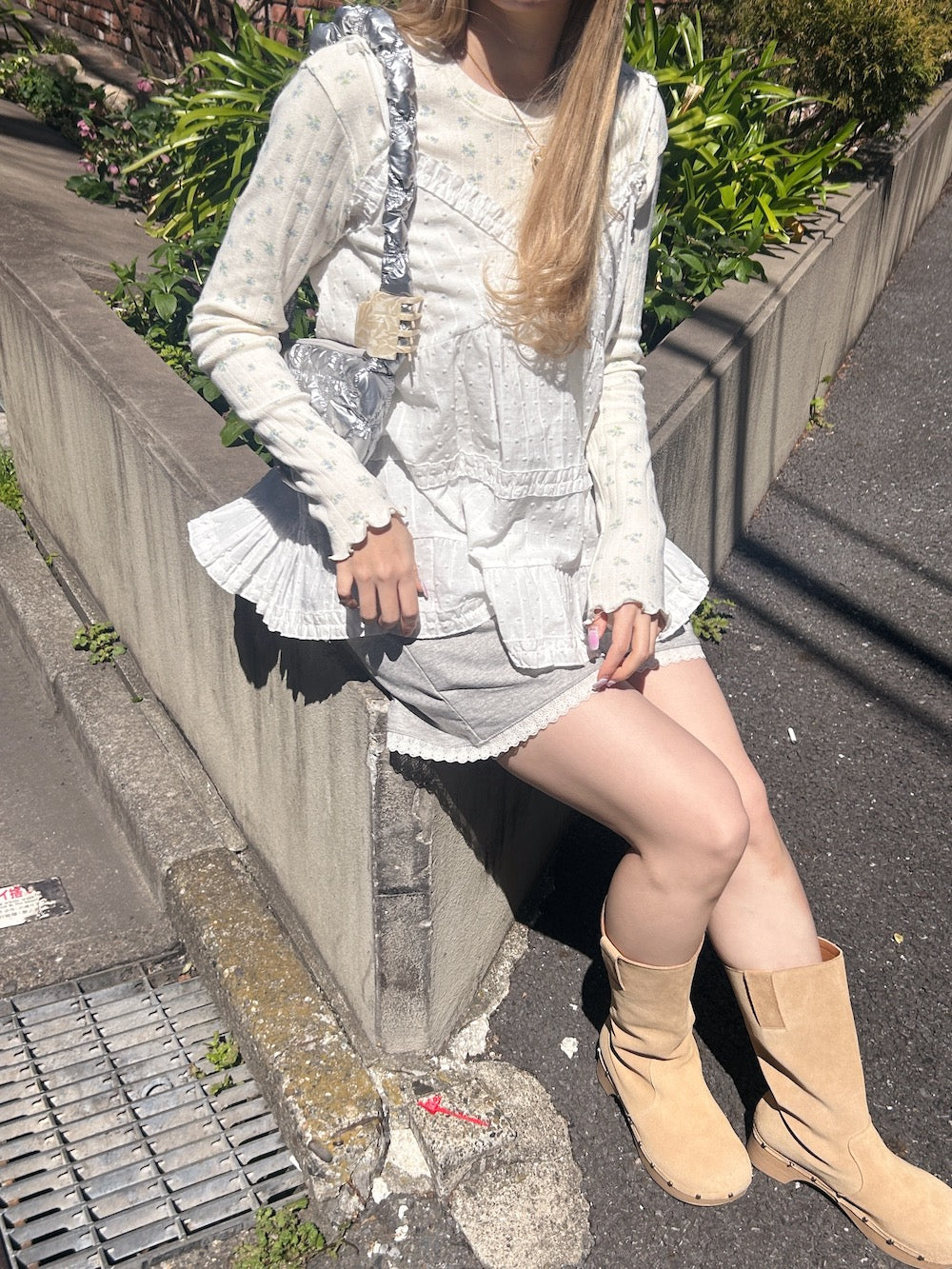 <SL2241628> flower mellow long tee