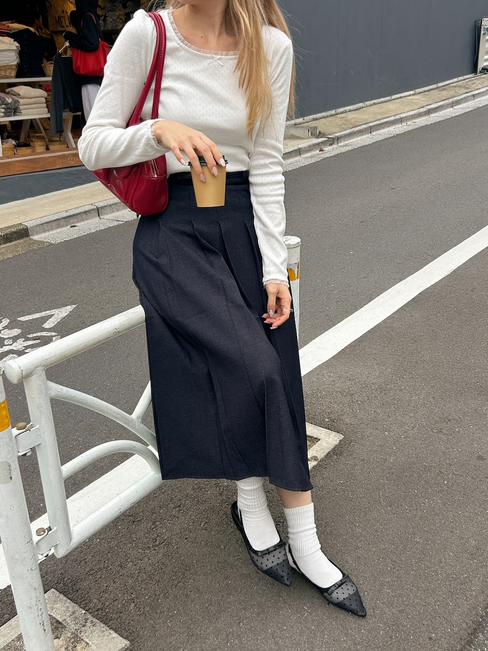<SL2243675> ribbon point tops