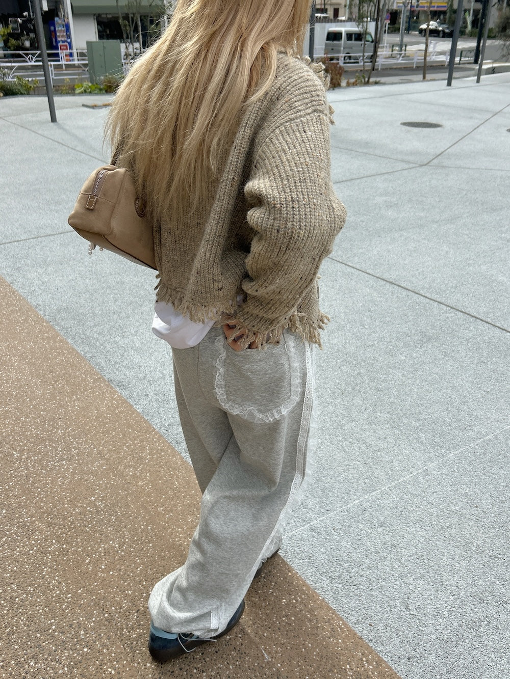 <SL2244660> フリンジ襟付きマーブルニットカーディガン
