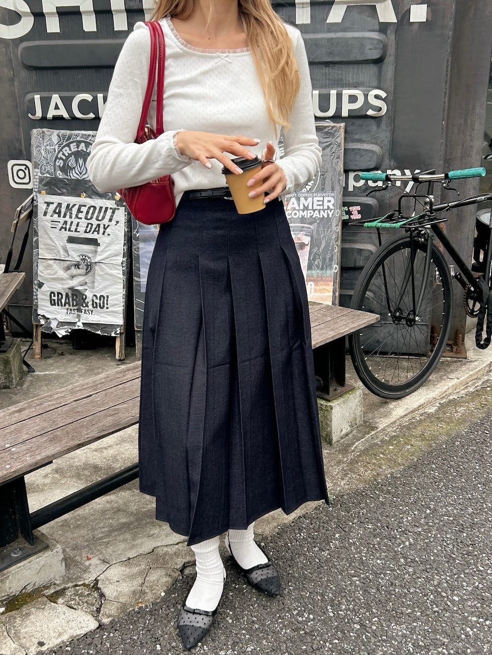 <SL2243675> ribbon point tops